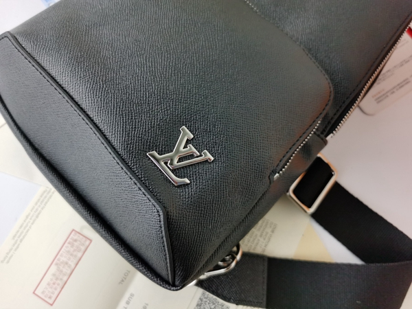 ルイヴィトンバッグ素材ディテール